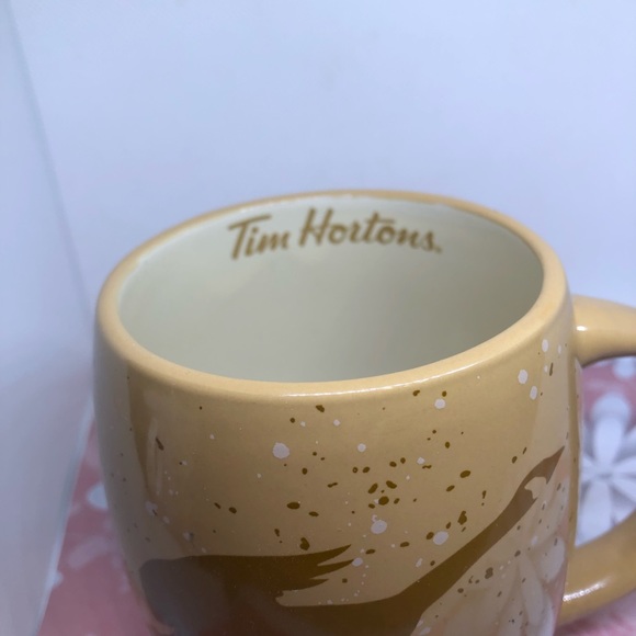 Tim Horton’s Ltd Edition mug - Picture 3 of 4